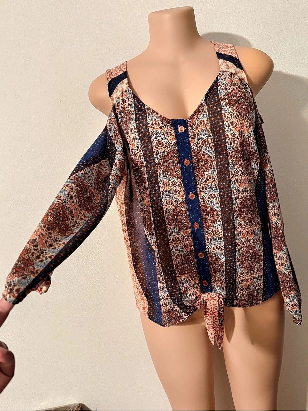 Mellow World Geometric Long Sleeve Blouse in Blue & Orange Size Medium